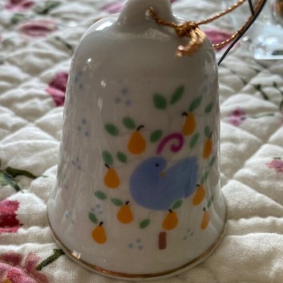 Lot of 9 VINTAGE CHRISTMAS BELLS * Porcelain & Ceramic & CLOISSOINE ~ - Picture 13 of 16